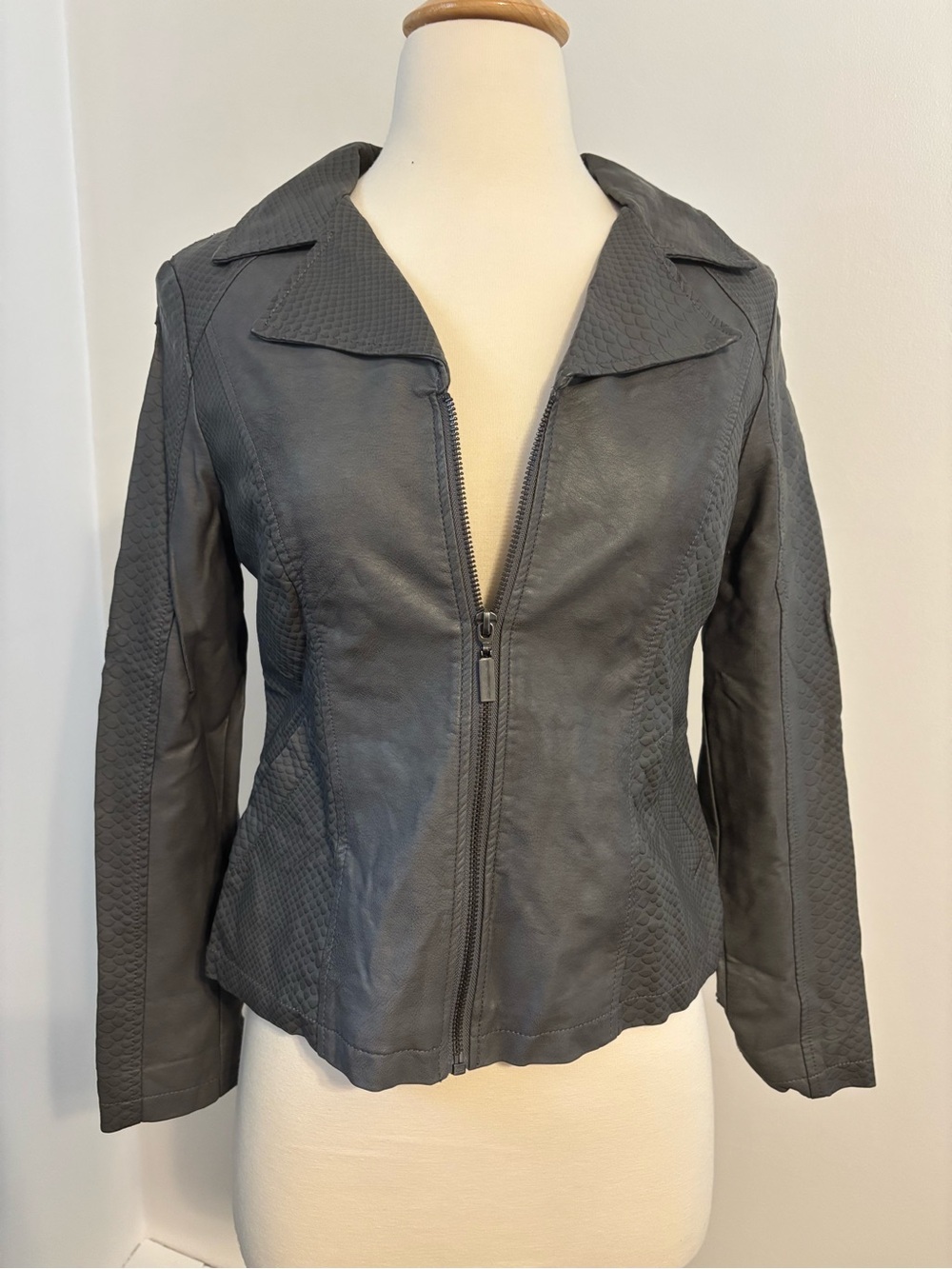Womens Gray Zip-Front Faux Leather Jacket